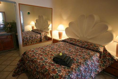 Hotel Castillo Blarney à Cabo San Lucas Extérieur photo